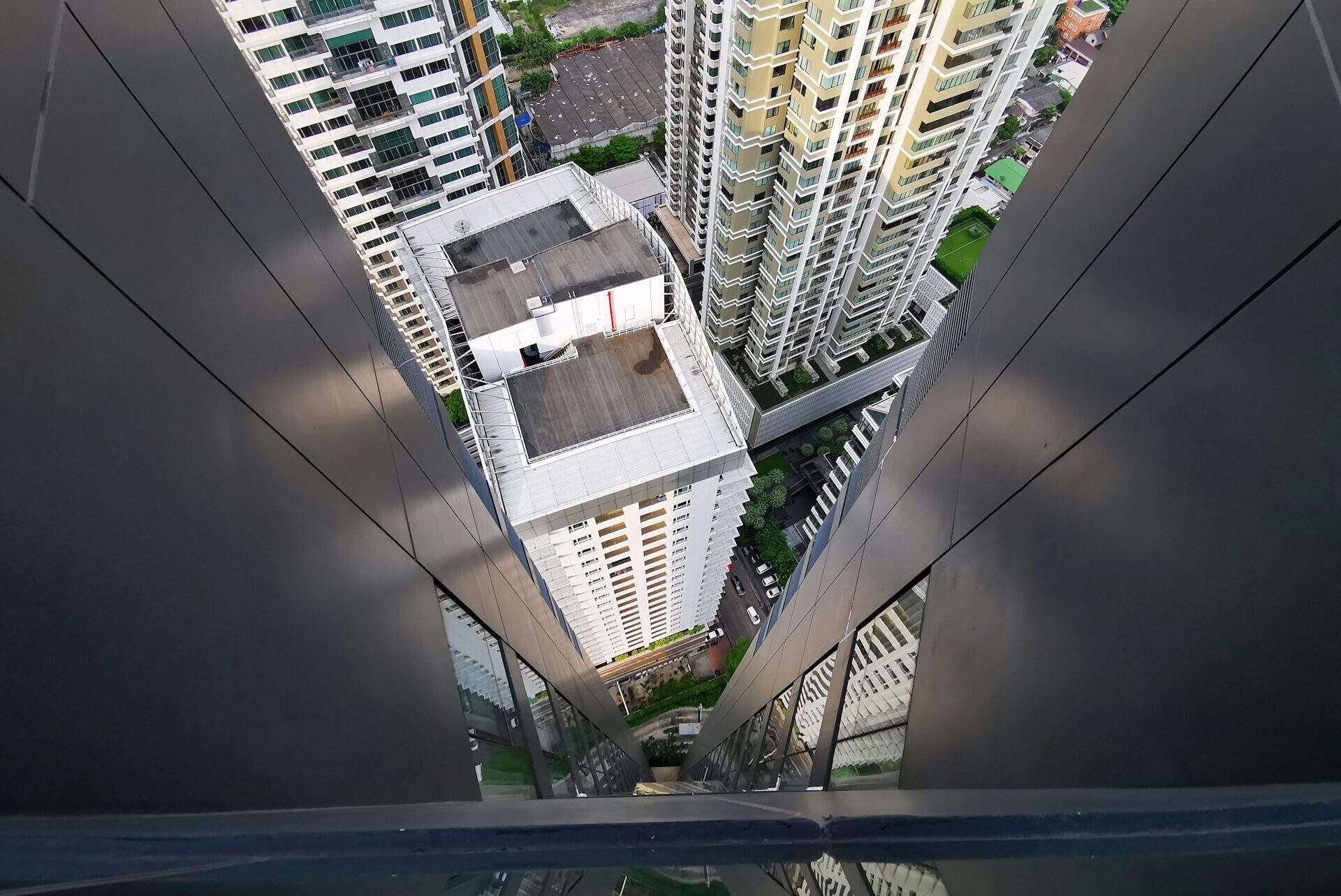 sua truong e4l2y2Y V8M unsplash e1769102849947